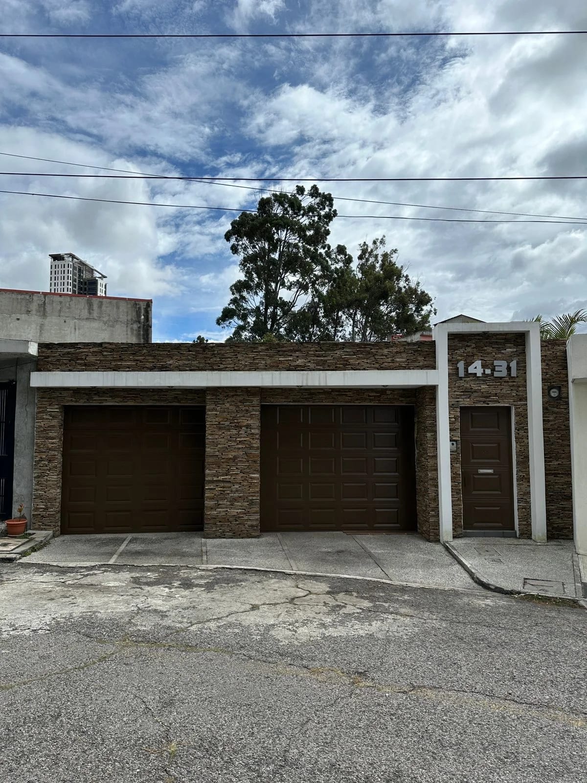 AMPLIA CASA DE UN NIVEL DENTRO DE GARITA, GRANAI III BAJO DE PRECIO!!!!! — Casa en Venta en Granai & Townson, Zona 11, Guatemala, Ciudad — foto 3 de 9