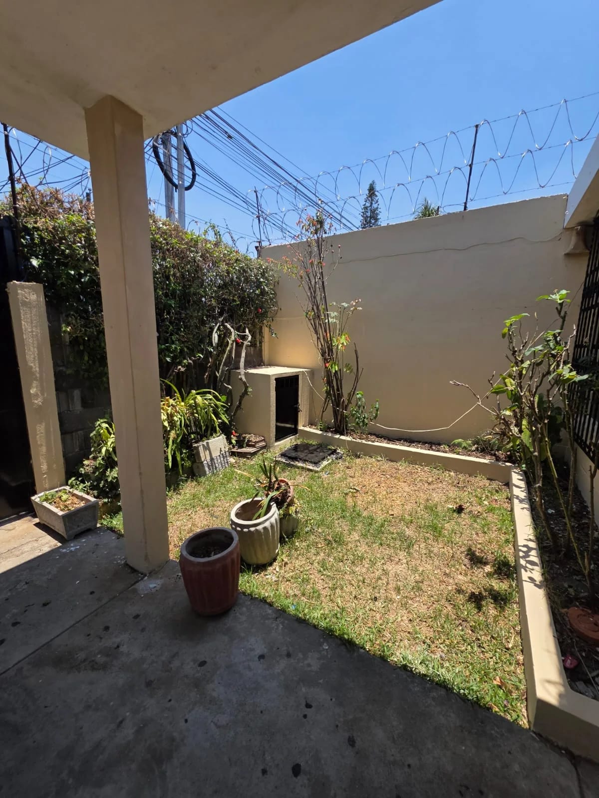 CASA DE ESQUINA EN VENTA ZONA 11 — Casa en Venta en Zona 11, Guatemala, Ciudad — foto 5 de 7