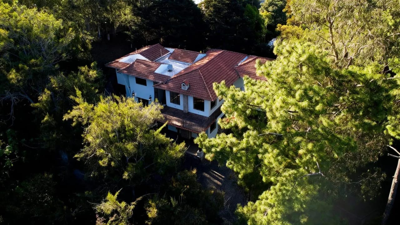 Mansion en VENTA Carretera Interamericana KM 33.8 Santa María Cauque — Casa en Venta en Santiago Sacatepéquez, Sacatepéquez — foto 3 de 13