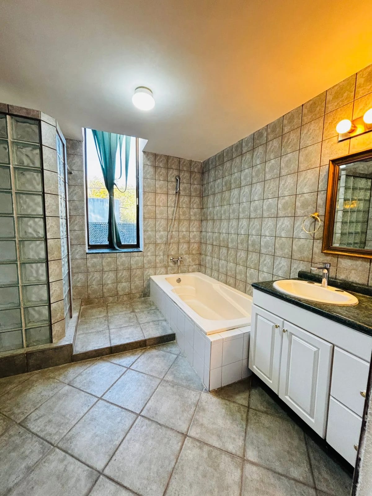 Casa de 3 dormitorios con amplio Jardín, en Km 27 CAES — Casa en Venta en Carretera a El Salvador, Guatemala, Ciudad — foto 13 de 17