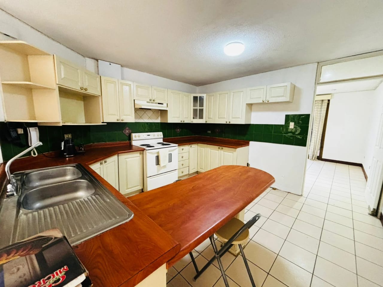 Casa con jardín, fuera de garita en Km 27 CAES — Casa en Venta en Carretera a El Salvador, Guatemala, Ciudad — foto 6 de 17