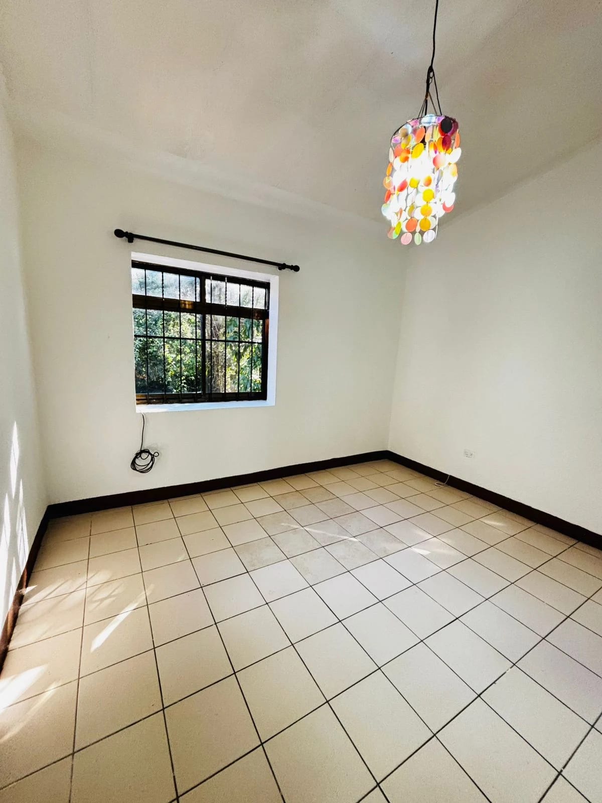 Casa con jardín, fuera de garita en Km 27 CAES — Casa en Venta en Carretera a El Salvador, Guatemala, Ciudad — foto 12 de 17