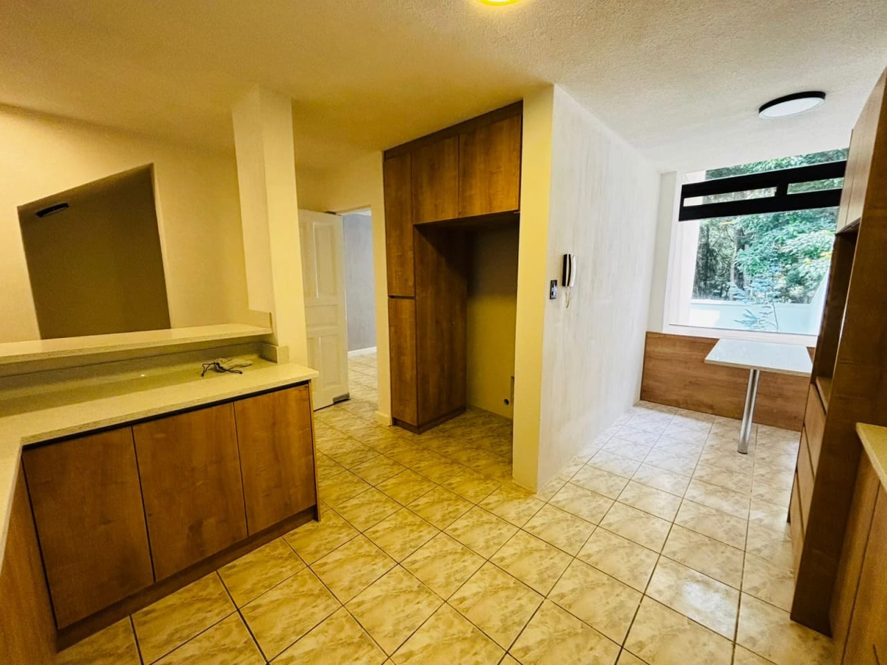 Casa de 4 dormitorios con jardín Km 16.5 Carretera a El Salvador — Casa en Venta en Carretera a El Salvador, Guatemala, Ciudad — foto 4 de 16