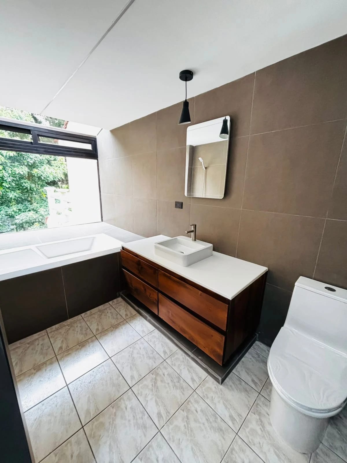 Casa de 4 dormitorios con jardín Km 16.5 Carretera a El Salvador — Casa en Venta en Carretera a El Salvador, Guatemala, Ciudad — foto 10 de 16