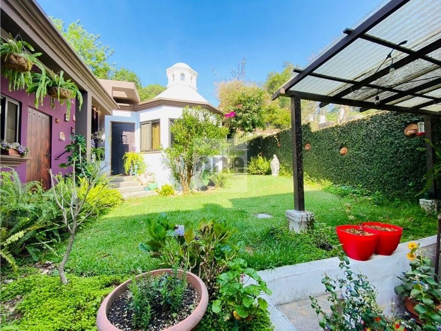 Hermosa casa con jardín y pérgola en Km 25.5 Carretera a El Salvador — Casa en Venta en Carretera a El Salvador, Guatemala, Ciudad — foto 1 de 15