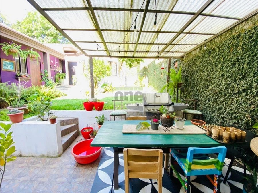 Hermosa casa con jardín y pérgola en Km 25.5 Carretera a El Salvador — Casa en Venta en Carretera a El Salvador, Guatemala, Ciudad — foto 4 de 15