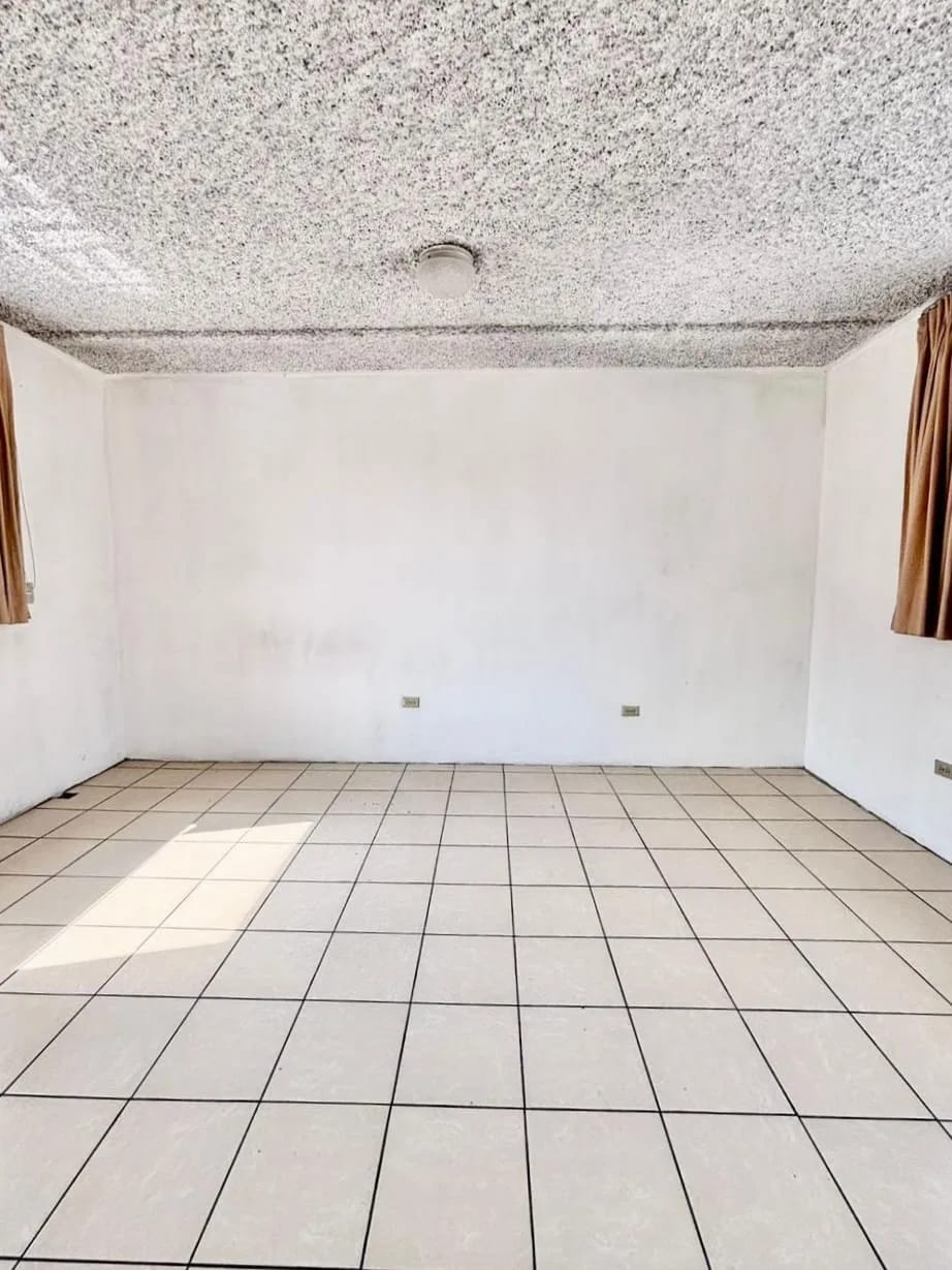 CASA EN ALQUILER PARA OFICINA AVENIDA PETAPA ZONA 12 — Casa en Alquiler en Zona 12, Guatemala, Ciudad — foto 8 de 9