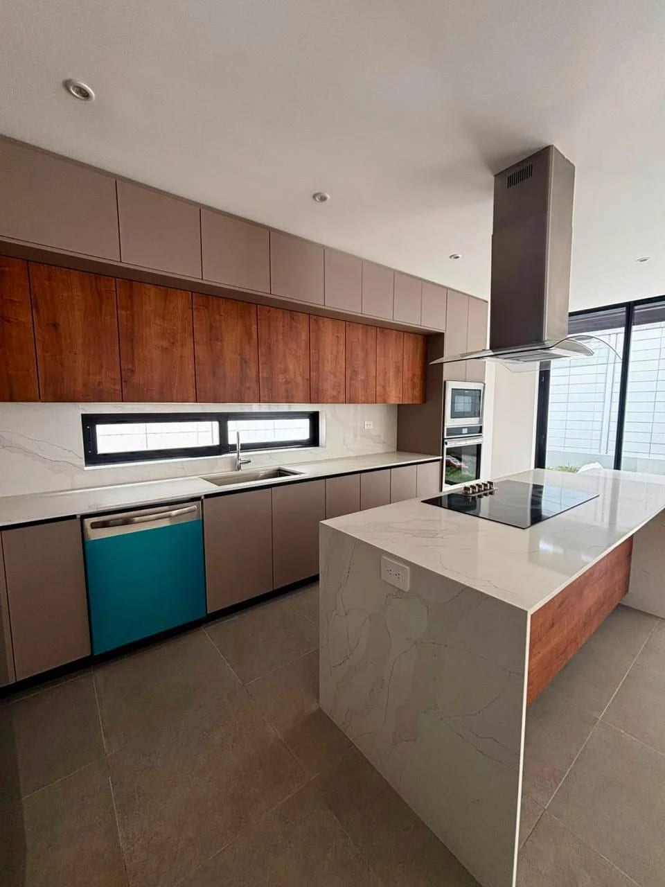 Casa en Alquiler o Venta en Exclusivo Conominio Molié Zona 10 — Casa en Venta en Zona 10, Guatemala, Ciudad — foto 2 de 17