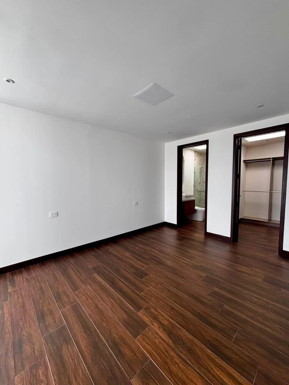 Casa en Alquiler o Venta en Exclusivo Conominio Molié Zona 10 — Casa en Venta en Zona 10, Guatemala, Ciudad — foto 7 de 17