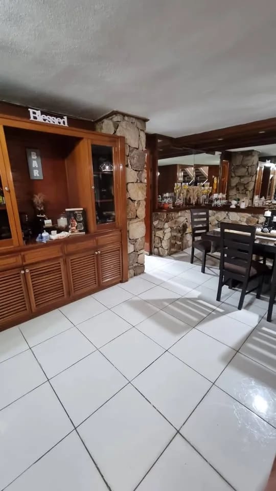 Casa en Venta Valle Dorado Bulevar Sur San Cristóbal Zona 8 — Casa en Venta en Zona 8 Mixco, Guatemala, Ciudad — foto 2 de 9