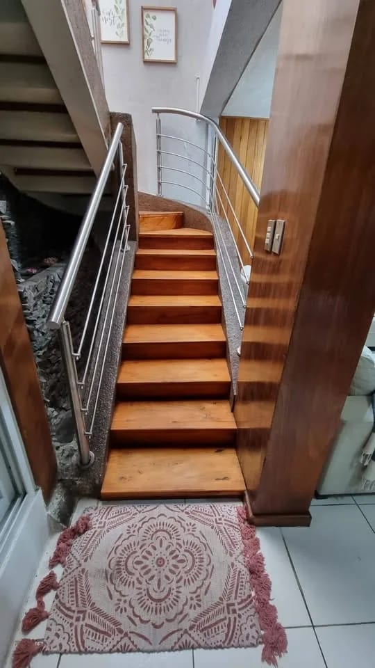 Casa en Venta Valle Dorado Bulevar Sur San Cristóbal Zona 8 — Casa en Venta en Zona 8 Mixco, Guatemala, Ciudad — foto 4 de 9