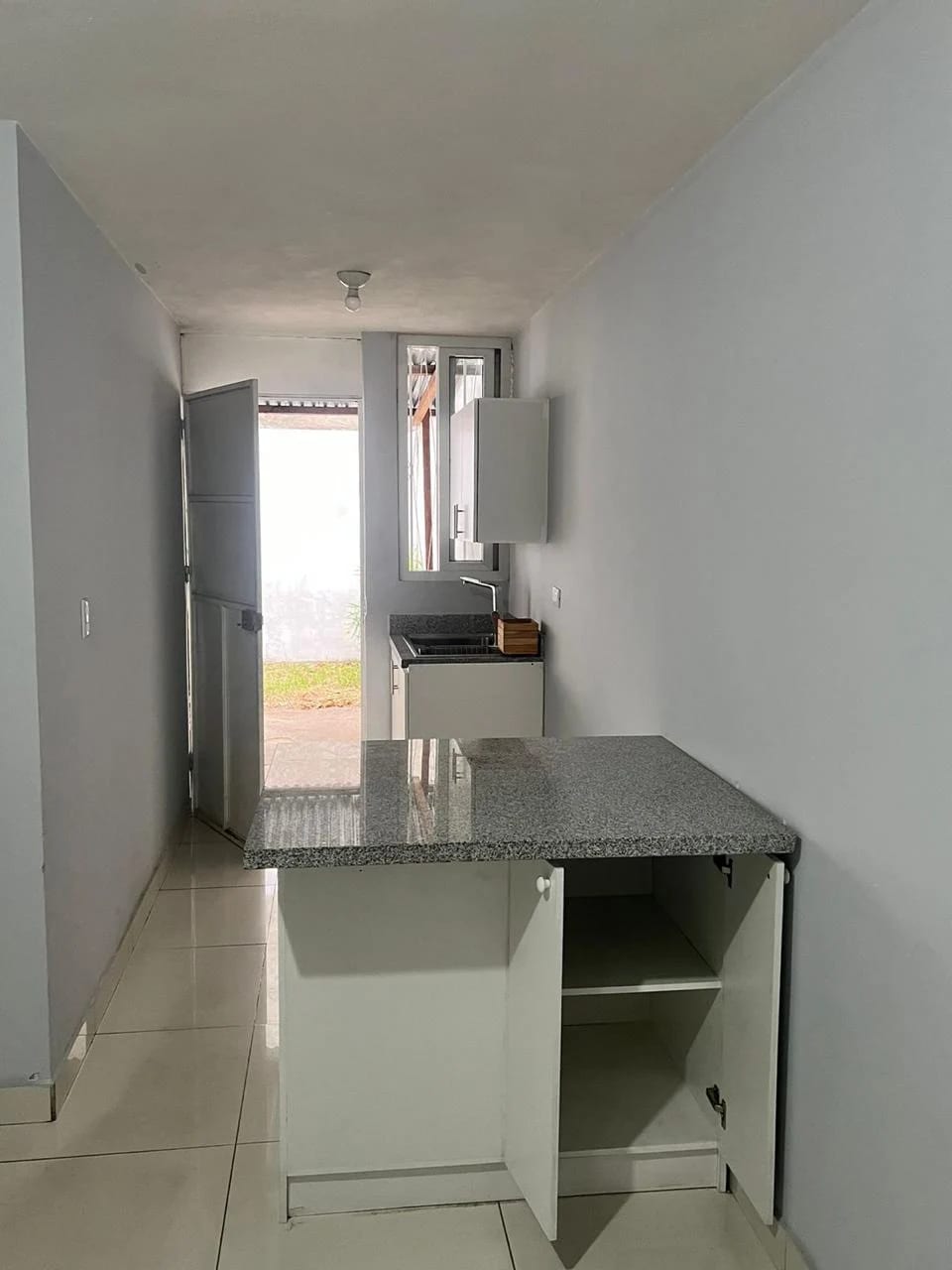 Casa en Venta Fuera de Garita Valle Dorado San Cristóbal Zona 8 Mixco — Casa en Venta en Zona 8 Mixco, Guatemala, Ciudad — foto 8 de 16