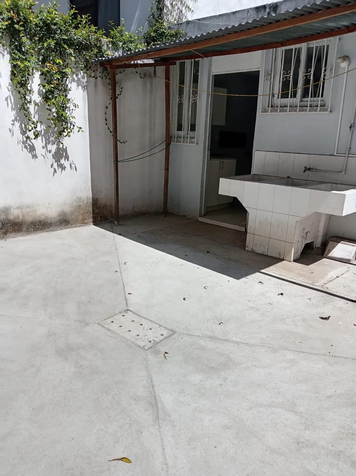 Casa en Venta Fuera de Garita Valle Dorado San Cristóbal Zona 8 Mixco — Casa en Venta en Zona 8 Mixco, Guatemala, Ciudad — foto 14 de 16