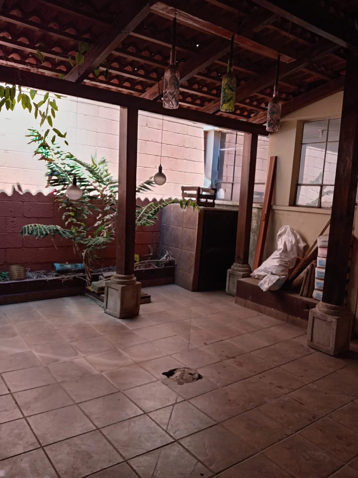 Casa Remodelada en Venta Valle Dorado Bulevar Sur San Cristóbal Zona 8 — Casa en Venta en Zona 8 Mixco, Guatemala, Ciudad — foto 2 de 17