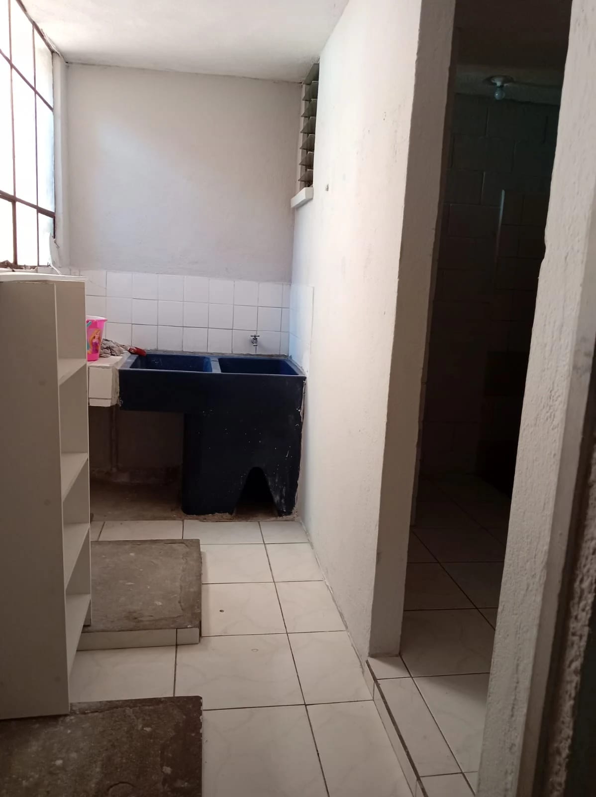 Casa Remodelada en Venta Valle Dorado Bulevar Sur San Cristóbal Zona 8 — Casa en Venta en Zona 8 Mixco, Guatemala, Ciudad — foto 5 de 17