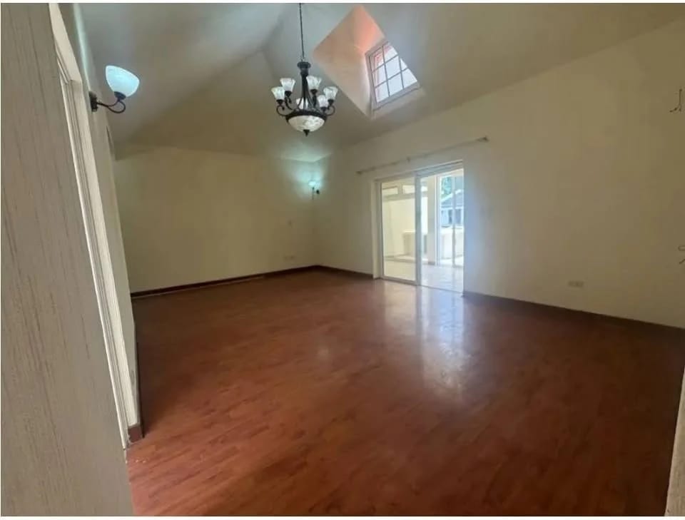 Casa en Venta los Manantiales Kn. 19.5 Entrada a San Jos — Casa en Venta en San José Pinula, Guatemala, Ciudad — foto 9 de 16