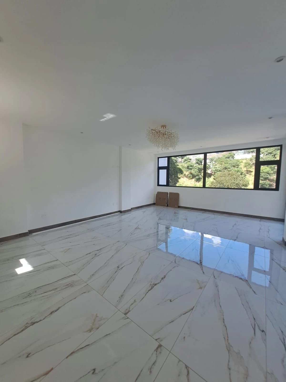 Casa de Lujo en Venta | Colonia Oakland Zona 10 — Casa en Venta en Zona 10, Guatemala, Ciudad — foto 3 de 16