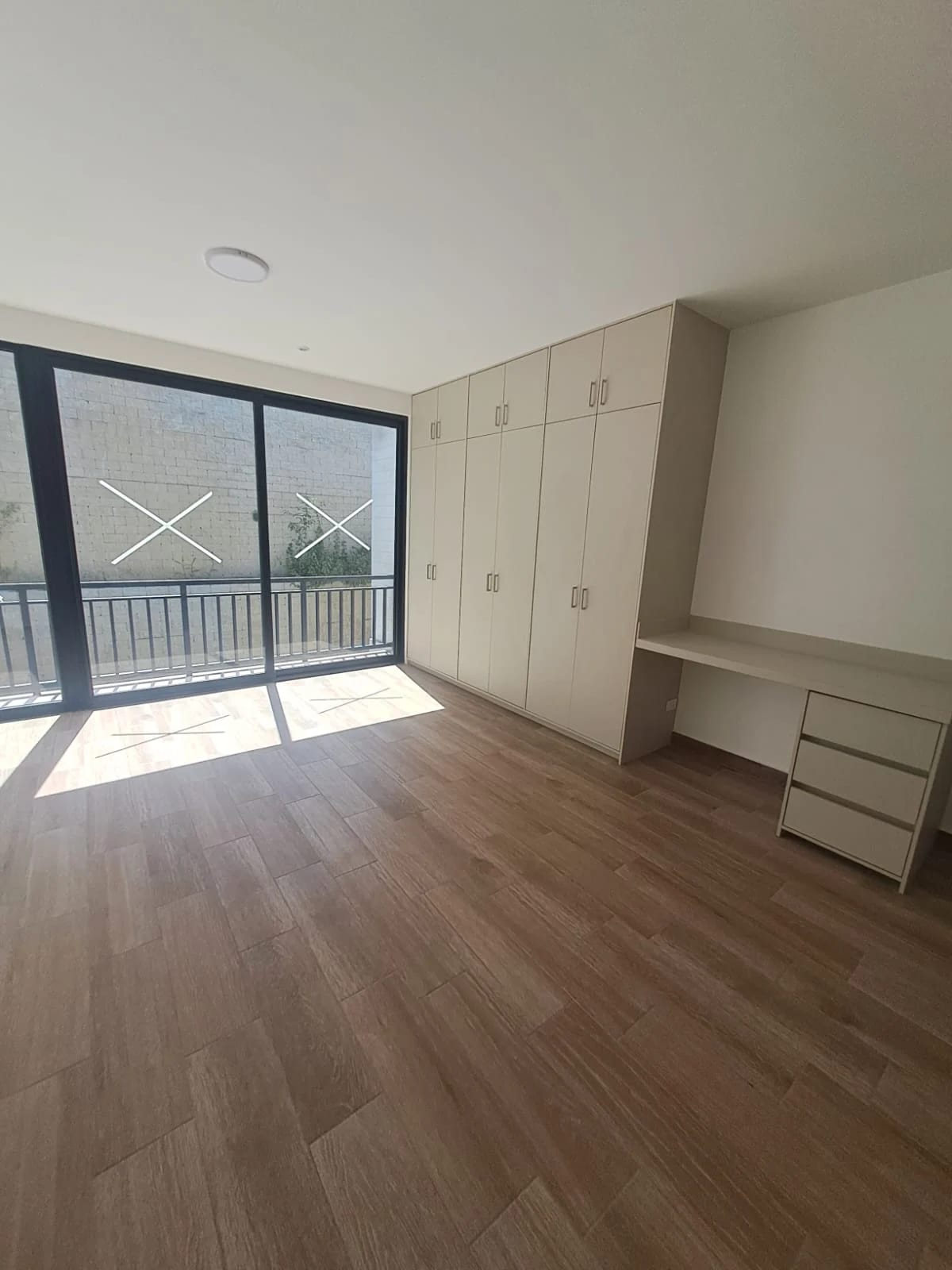 Casa de Lujo en Venta | Colonia Oakland Zona 10 — Casa en Venta en Zona 10, Guatemala, Ciudad — foto 6 de 16