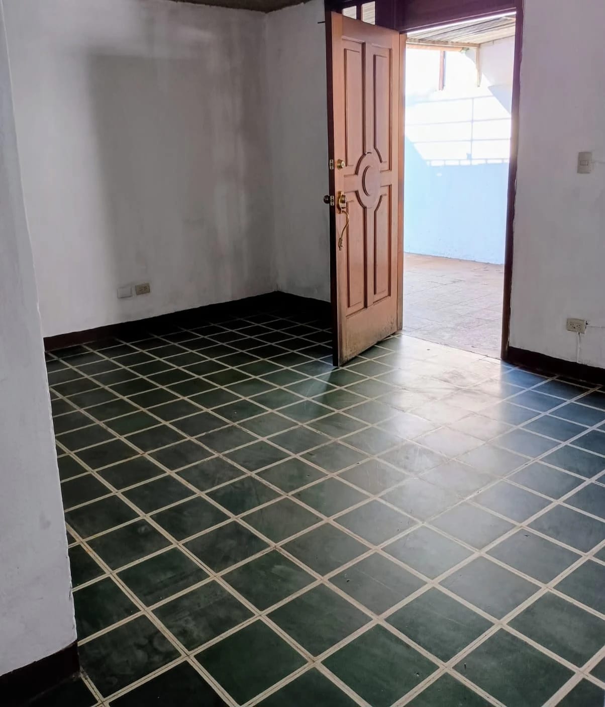 Casa en Venta en Zona 11 – Fuera de Garita - Colonia Granai & Townson — Casa en Venta en Zona 11, Guatemala, Ciudad — foto 5 de 11