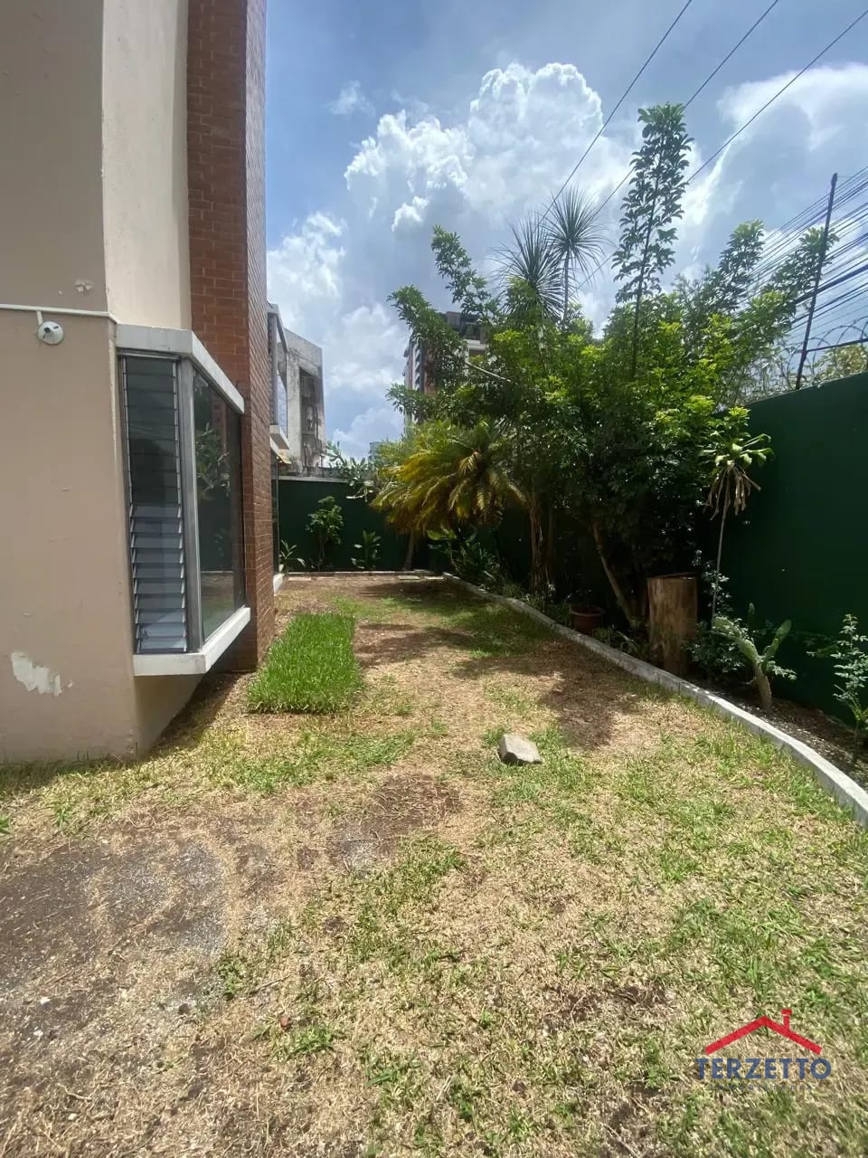 CASA CON USO COMERCIAL ZONA 15 VISTA HERMOSA 2 — Casa en Alquiler en Zona 15, Guatemala, Ciudad — foto 2 de 16