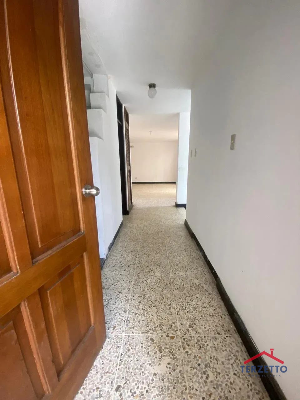 CASA CON USO COMERCIAL ZONA 15 VISTA HERMOSA 2 — Casa en Alquiler en Zona 15, Guatemala, Ciudad — foto 3 de 16