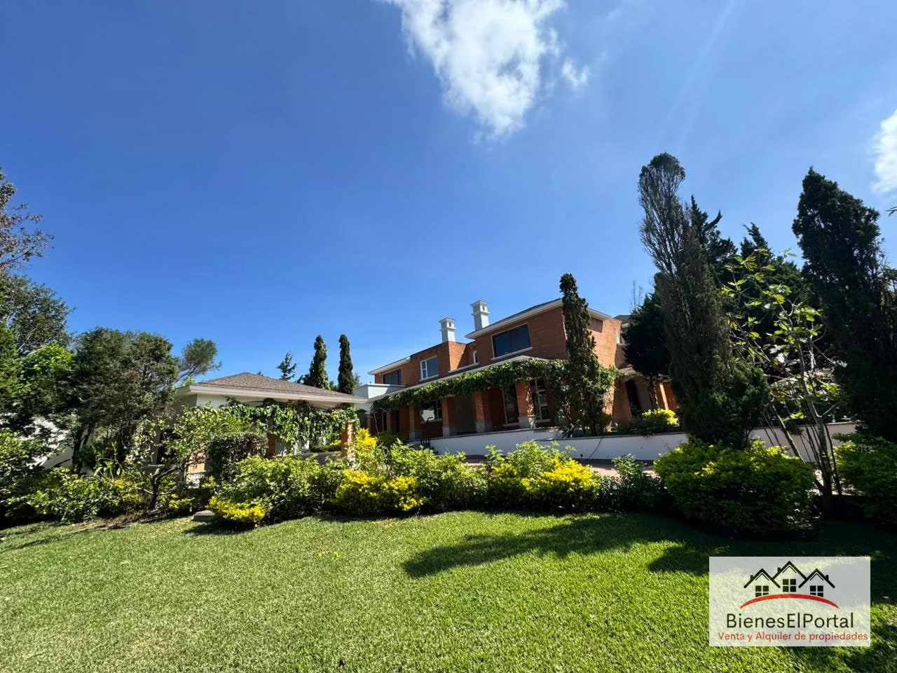 Casa en La Foresta Km. 20 Carretera a Fraijanes - 1
