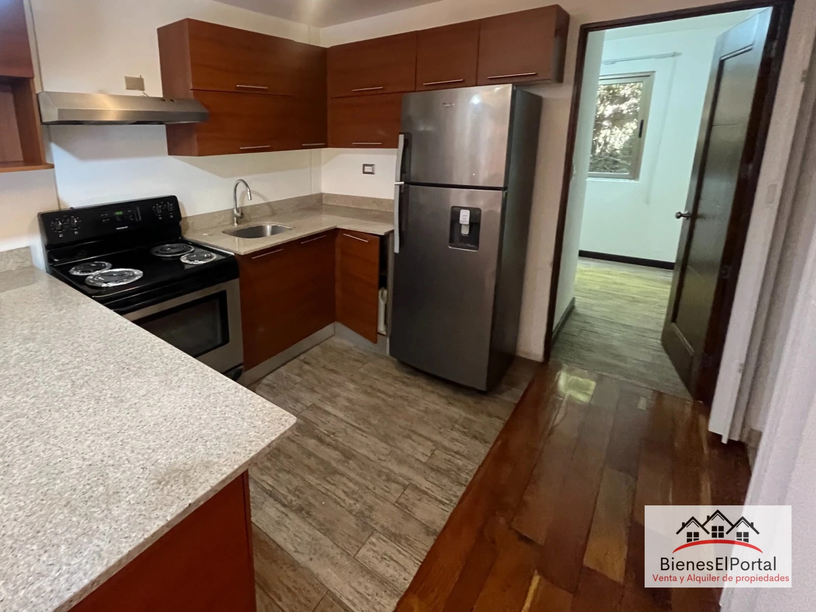 Apartamento en renta en Encinalito de Oakland Zona 10 — Casa en Venta en Zona 10, Guatemala, Ciudad — foto 2 de 6