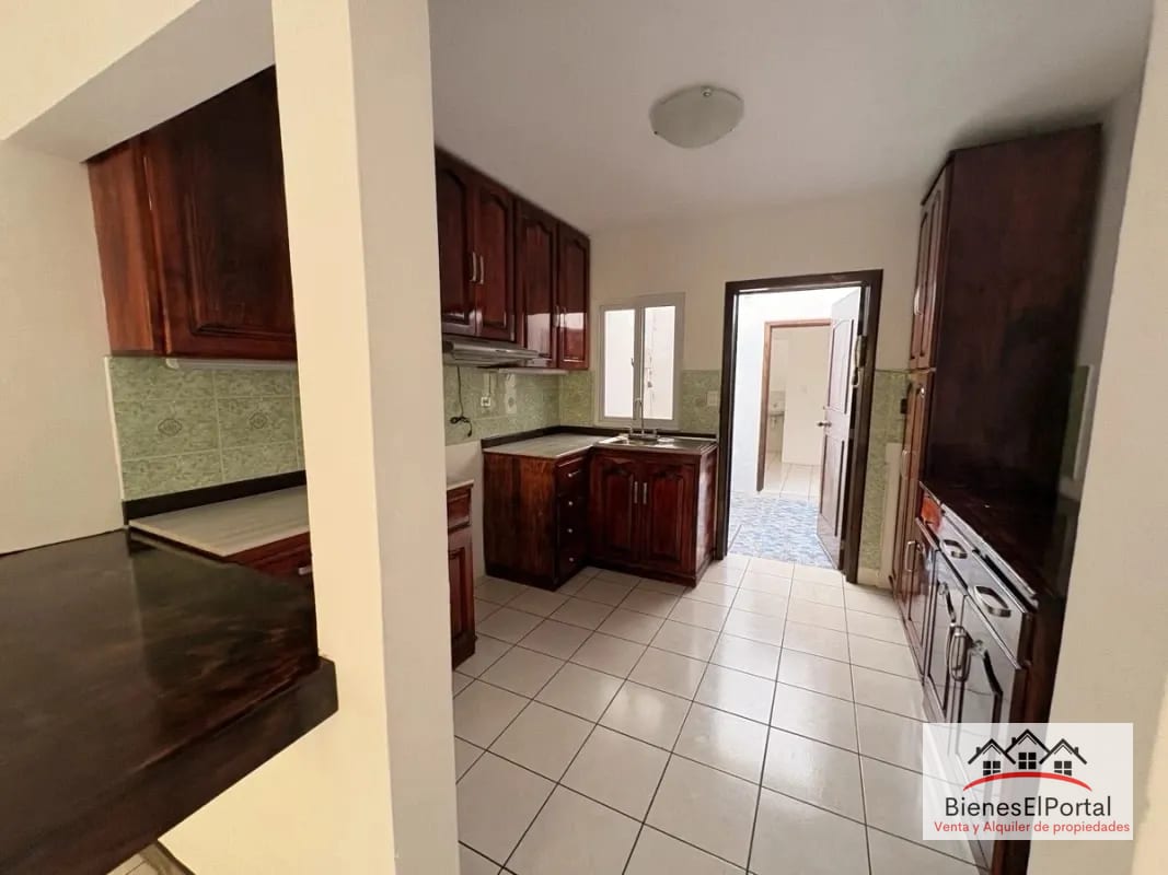 Casa en Condominio Las Fuentes San Lucas — Casa en Venta en San Lucas Sacatepéquez, Sacatepéquez — foto 3 de 7