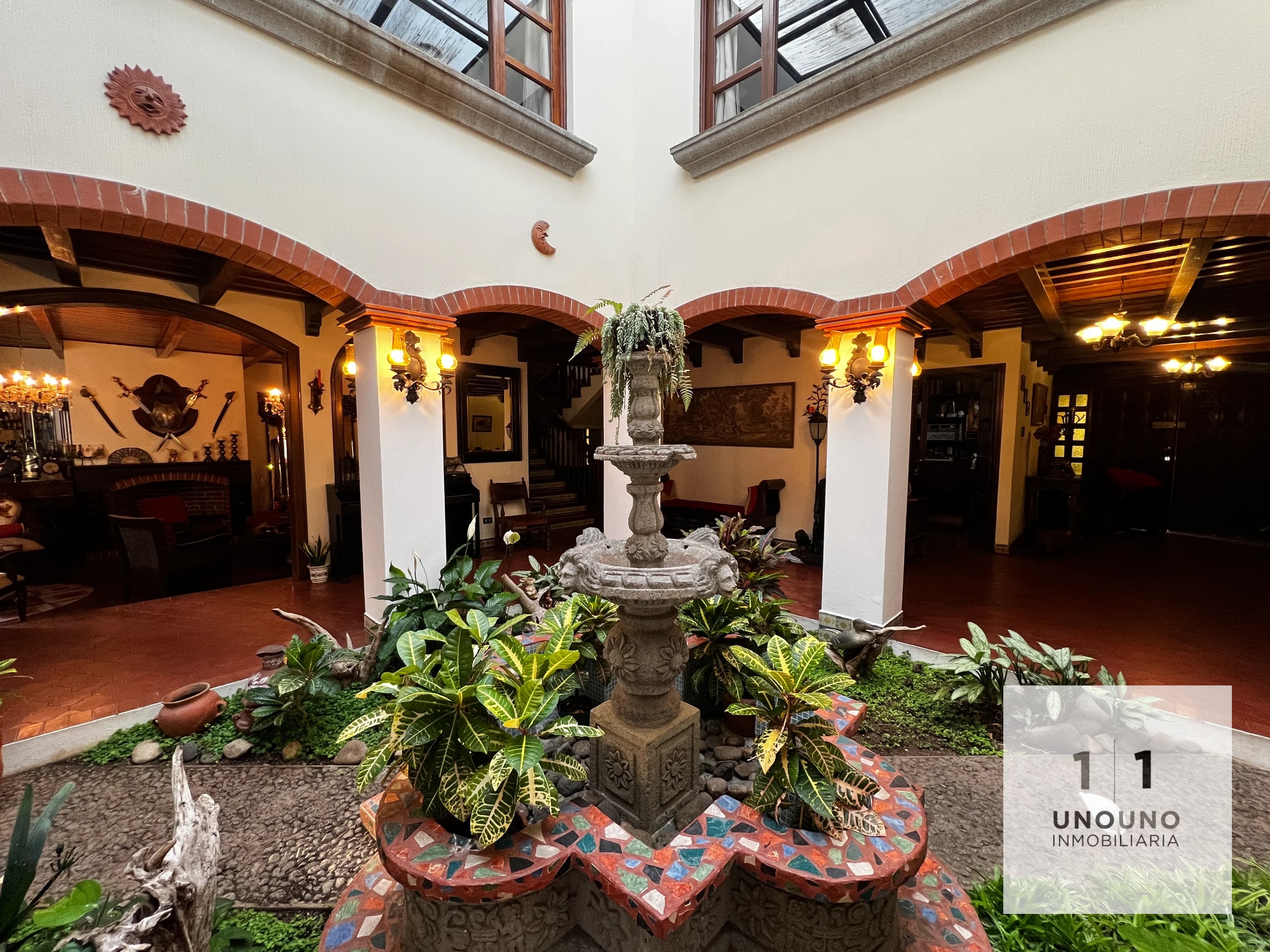 Espectacular propiedad en venta de 5 habitaciones en zona 15 - 8