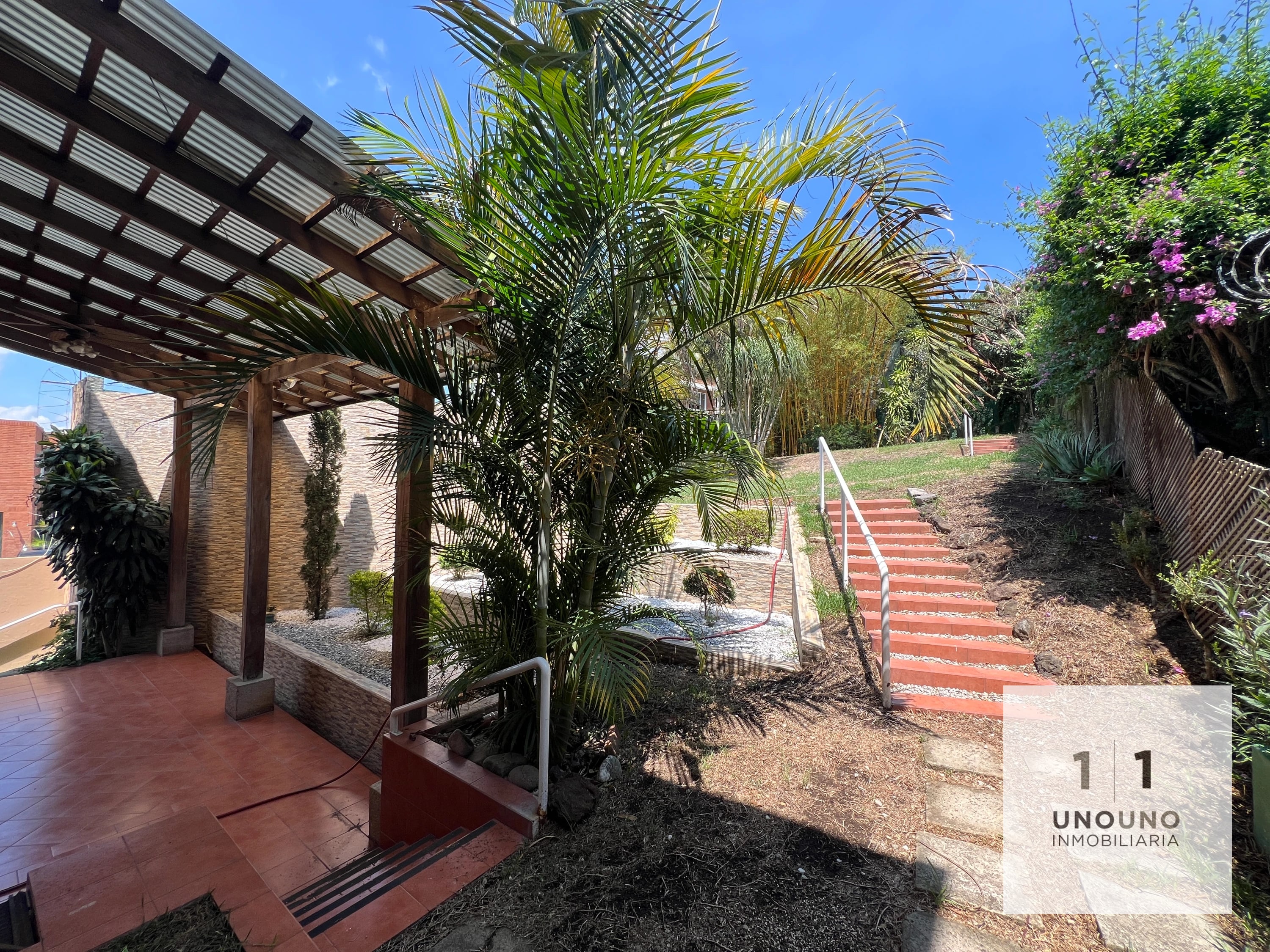 Hermosa casa en alquiler en Elgin, zona 13 — Casa en Alquiler en Elgin, Zona 13, Guatemala, Ciudad — foto 11 de 17