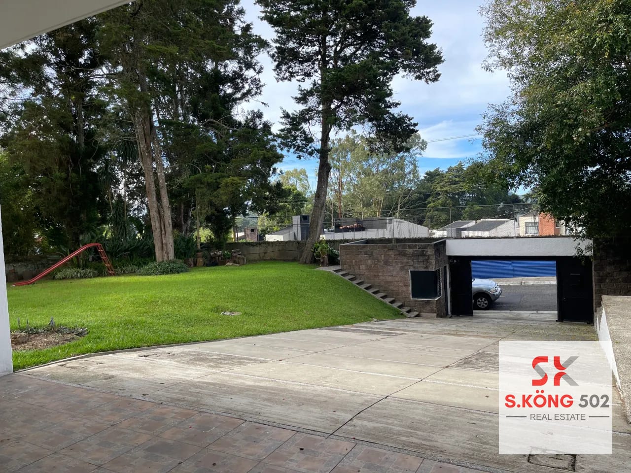 SE RENTA CASA GRANDE CON JARDÍN EN EL SOCORRO, Km. 12.7 HILLTOP, CES — Casa en Alquiler en El Socorro, Carretera a El Salvador, Guatemala, Ciudad — foto 3 de 17