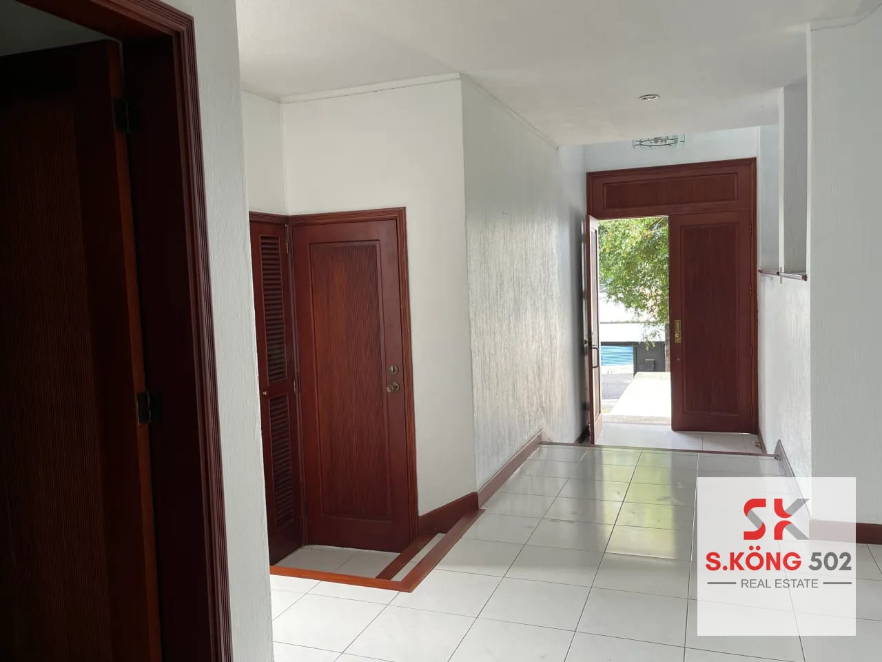 SE RENTA CASA GRANDE CON JARDÍN EN EL SOCORRO, Km. 12.7 HILLTOP, CES — Casa en Alquiler en El Socorro, Carretera a El Salvador, Guatemala, Ciudad — foto 6 de 17