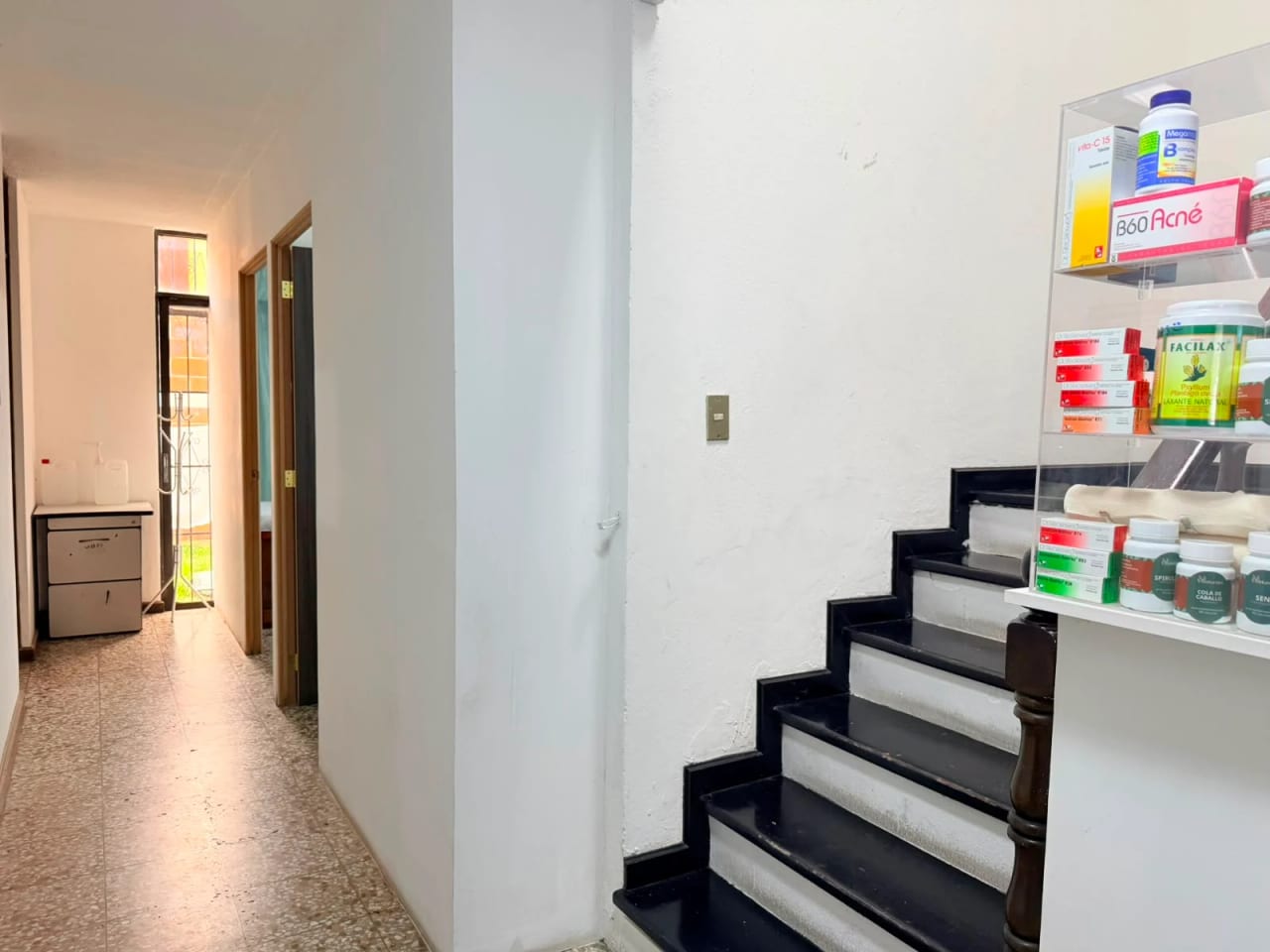 CASA PARA USO COMERCIAL EN RENTA EN ZONA 11 — Casa en Alquiler en Zona 11, Guatemala, Ciudad — foto 4 de 6