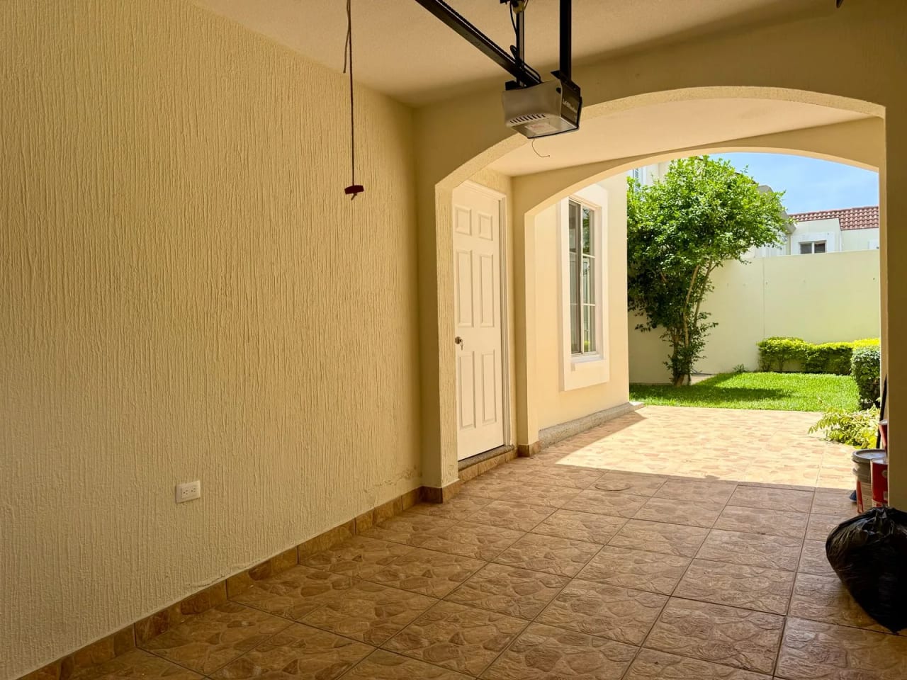 CASA EN VENTA EN CONDADO NARANJO ZONA 4 DE MIXCO — Casa en Venta en Condado Naranjo, Zona 4 Mixco, Guatemala, Ciudad — foto 10 de 17
