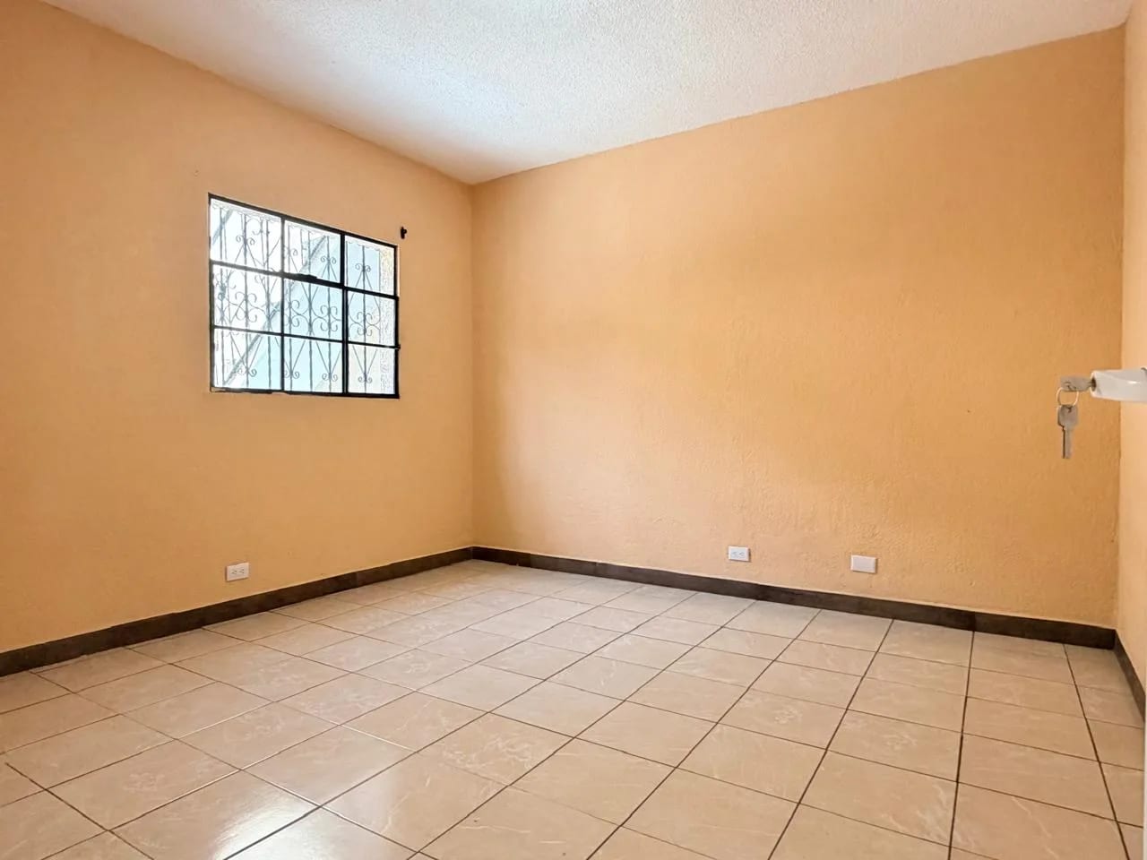 CASA EN VENTA EN VILLA LOBOS, VILLA NUEVA — Casa en Venta en Villa Nueva, Guatemala, Ciudad — foto 9 de 16