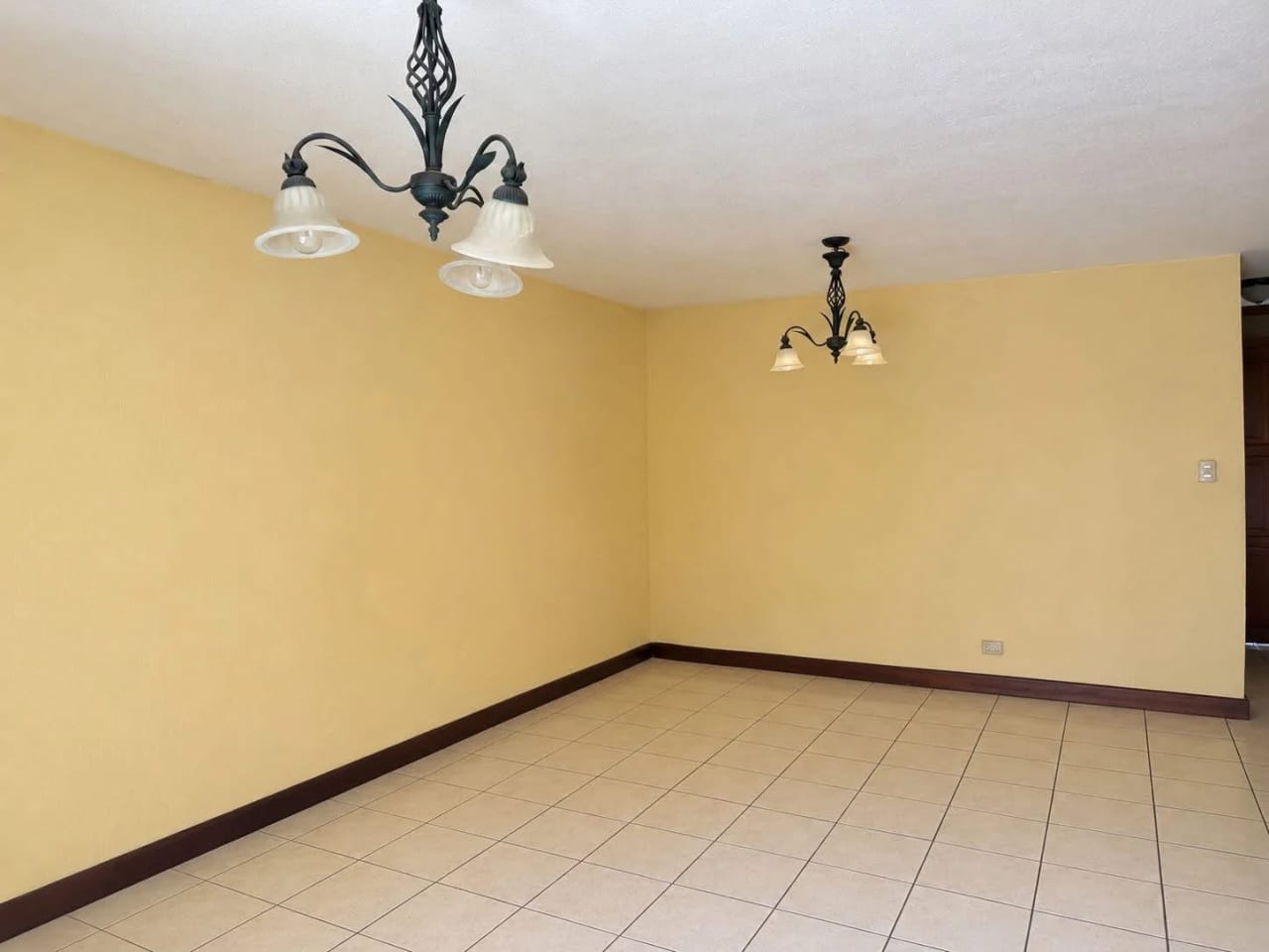 Casa en Venta en Zona 11, en Condominio — Casa en Alquiler en Colonia Mariscal, Zona 11, Guatemala, Ciudad — foto 3 de 16