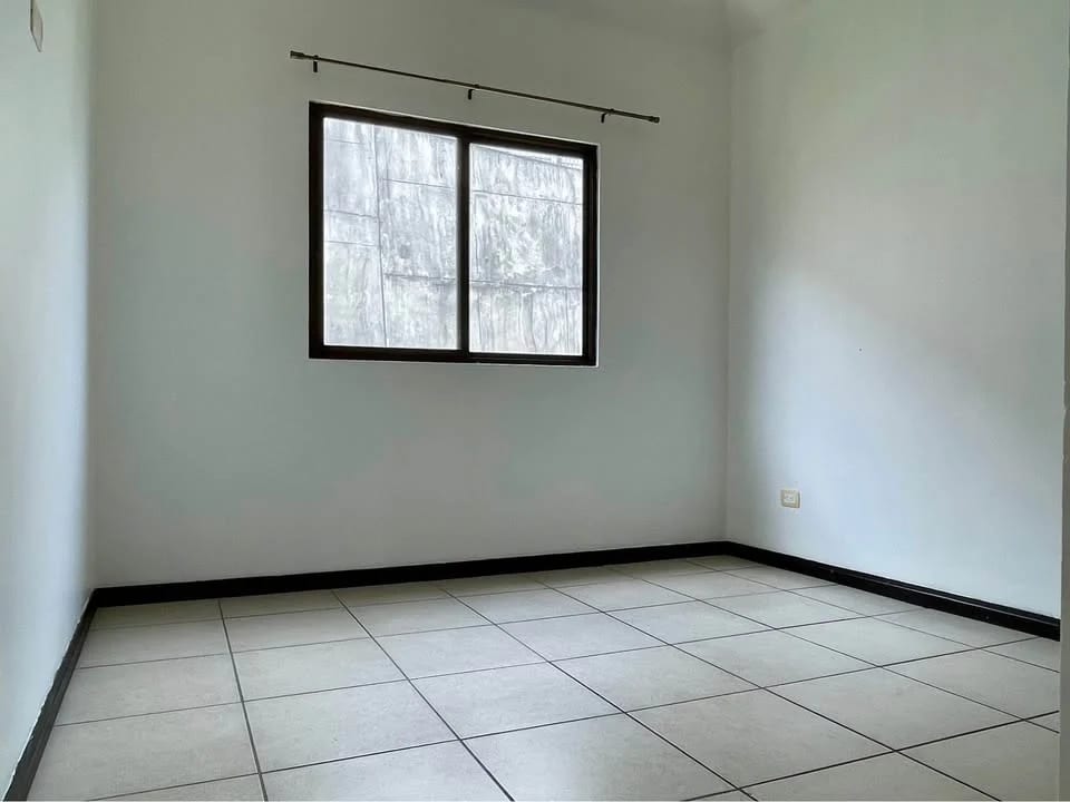 Casa en Renta en Zona 16, Vistas de San Isidro — Casa en Alquiler en Vistas de San Isidro, Zona 16, Guatemala, Ciudad — foto 8 de 10