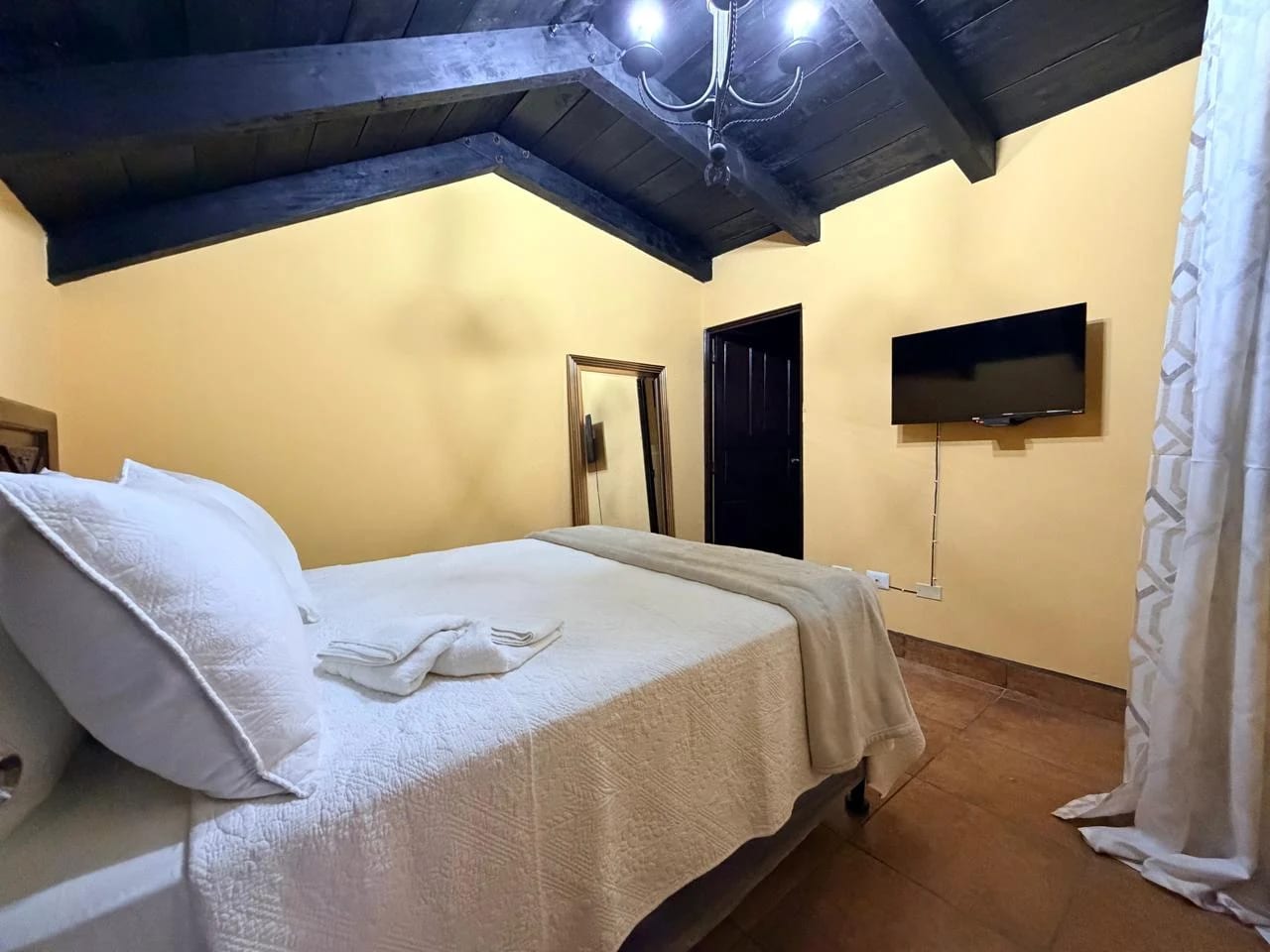 Casa en Renta en Antigua Guatemala — Casa en Alquiler en Antigua, Sacatepéquez — foto 13 de 14