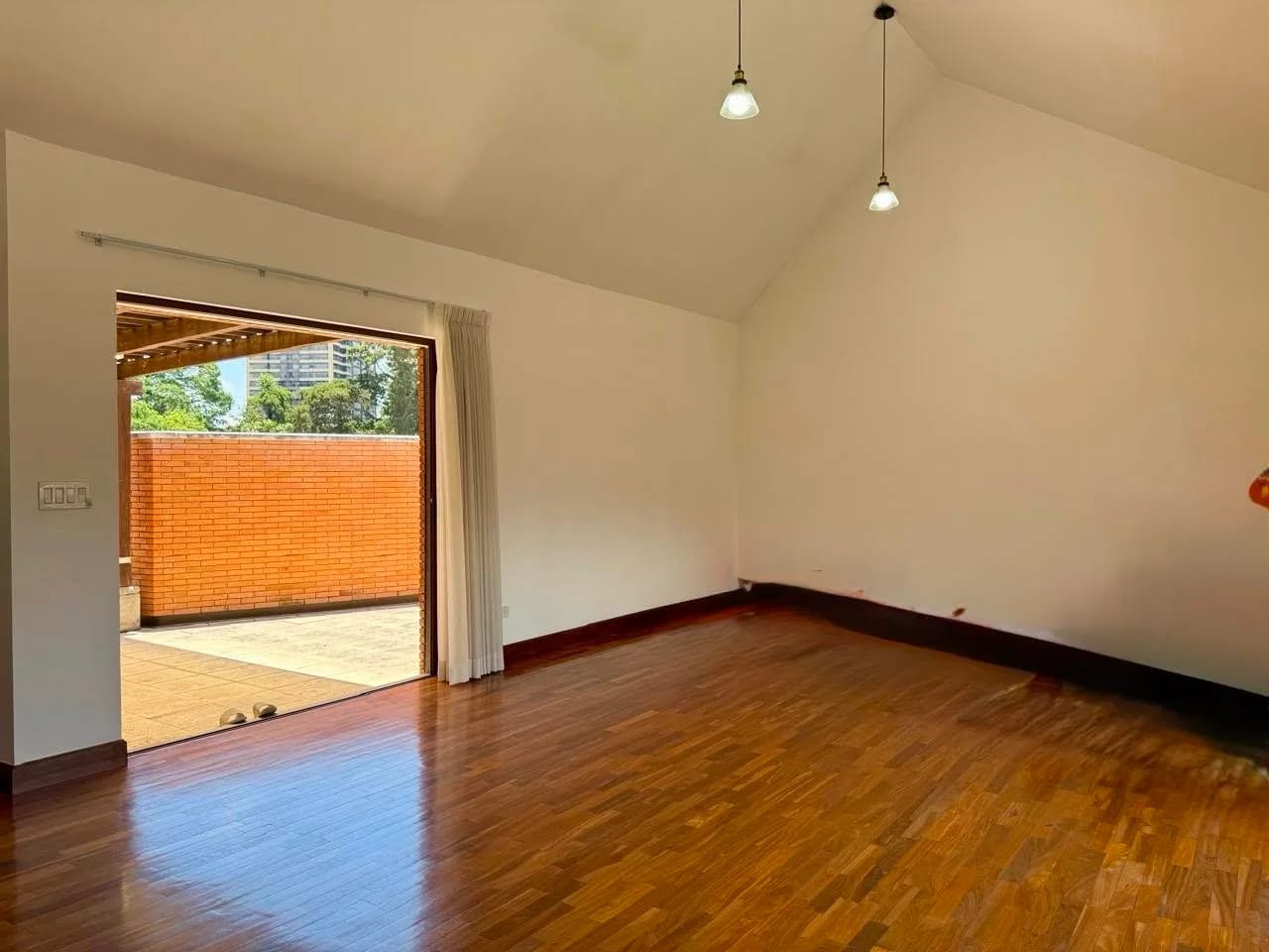 Casa en Venta en Zona 10, Pasaje Oakland — Casa en Venta en Pasaje Oakland, Zona 10, Guatemala, Ciudad — foto 12 de 17