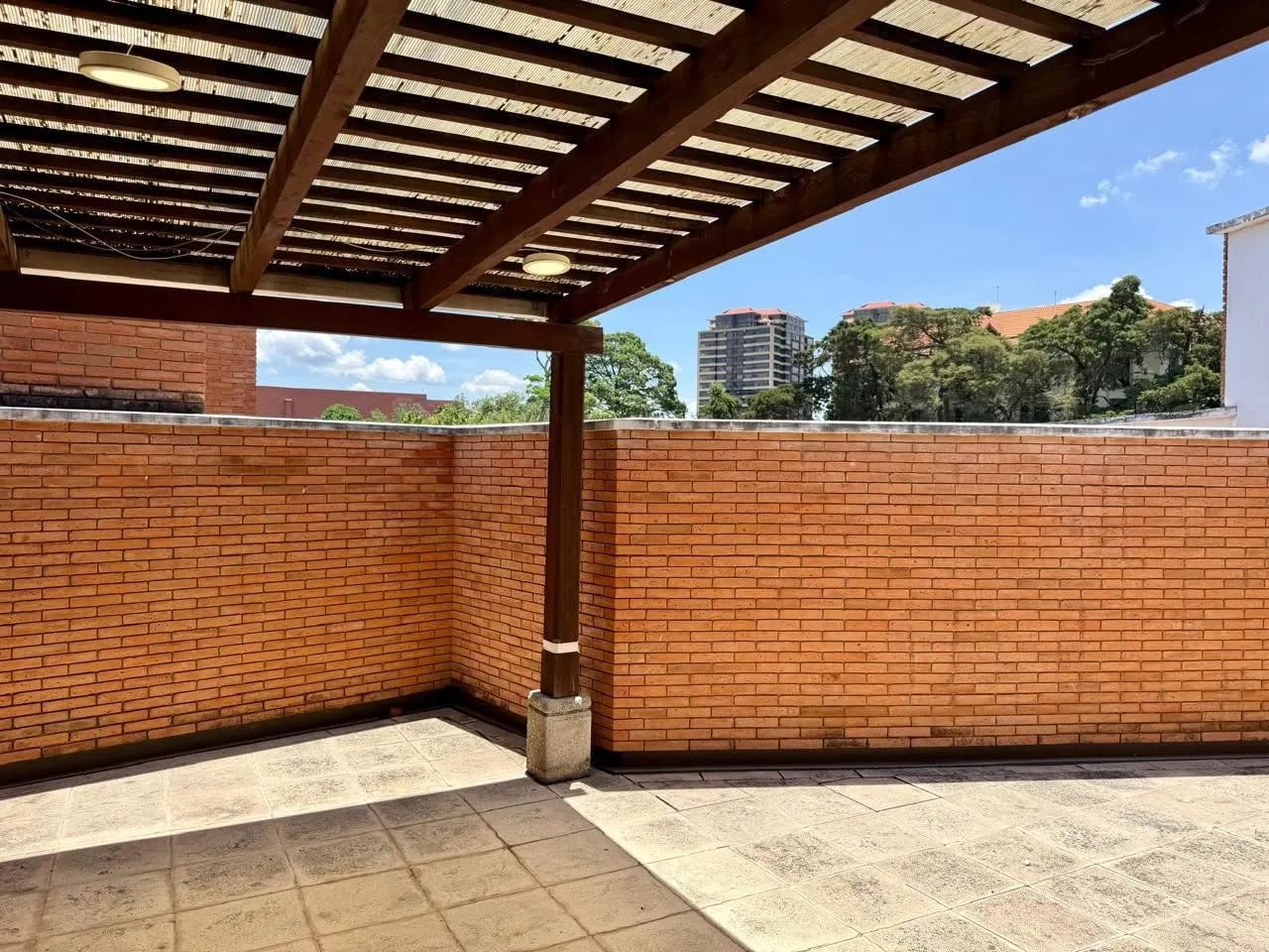 Casa en Venta en Zona 10, Pasaje Oakland — Casa en Venta en Pasaje Oakland, Zona 10, Guatemala, Ciudad — foto 14 de 17