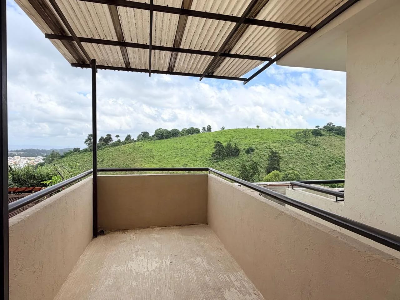 Casa en Venta en Zona 16, Vistas de San Isidro — Casa en Venta en Vistas de San Isidro, Zona 16, Guatemala, Ciudad — foto 3 de 17