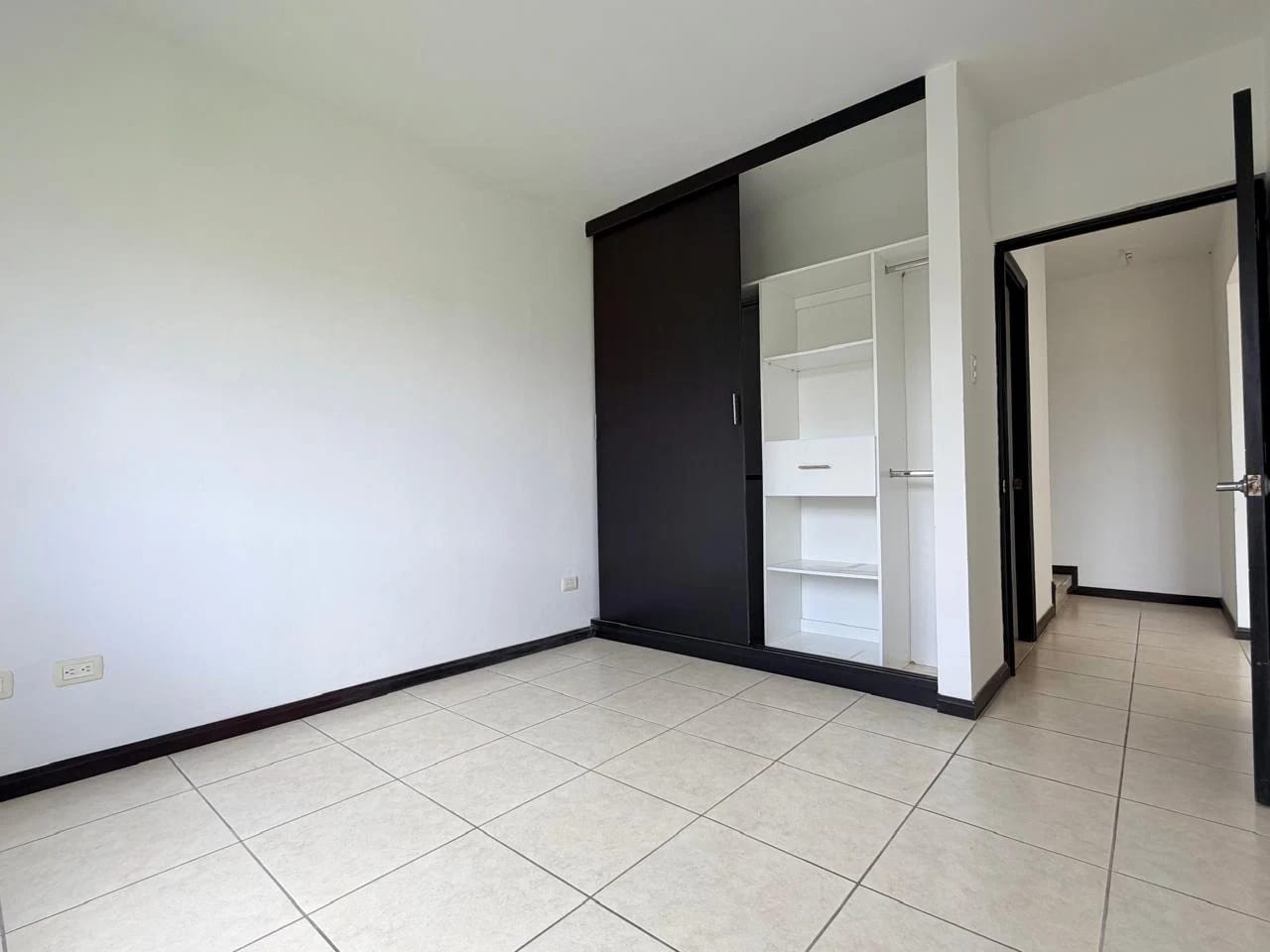 Casa en Venta en Zona 16, Vistas de San Isidro — Casa en Venta en Vistas de San Isidro, Zona 16, Guatemala, Ciudad — foto 8 de 17