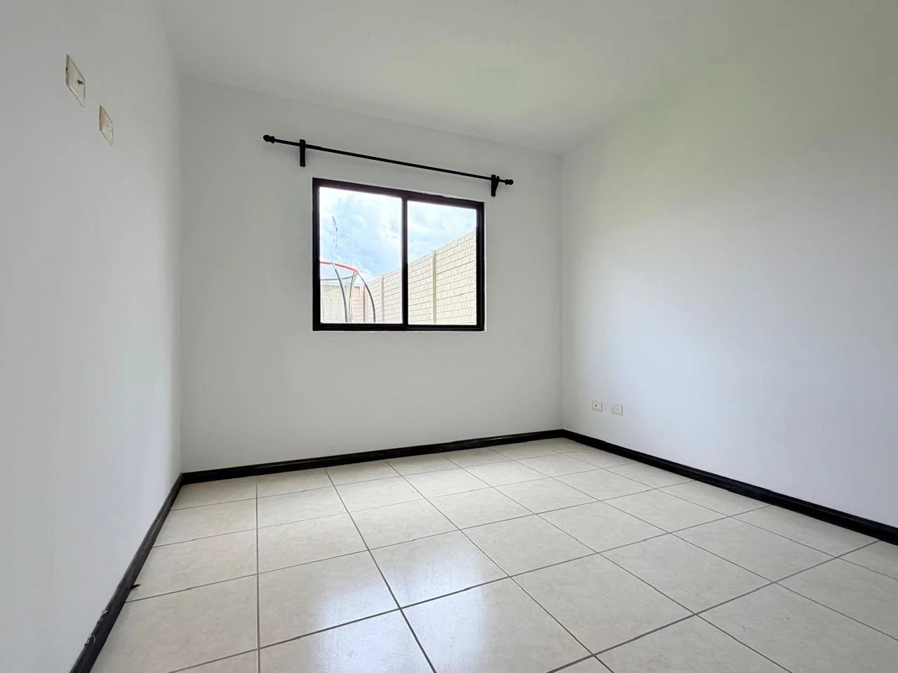 Casa en Venta en Zona 16, Vistas de San Isidro — Casa en Venta en Vistas de San Isidro, Zona 16, Guatemala, Ciudad — foto 9 de 17