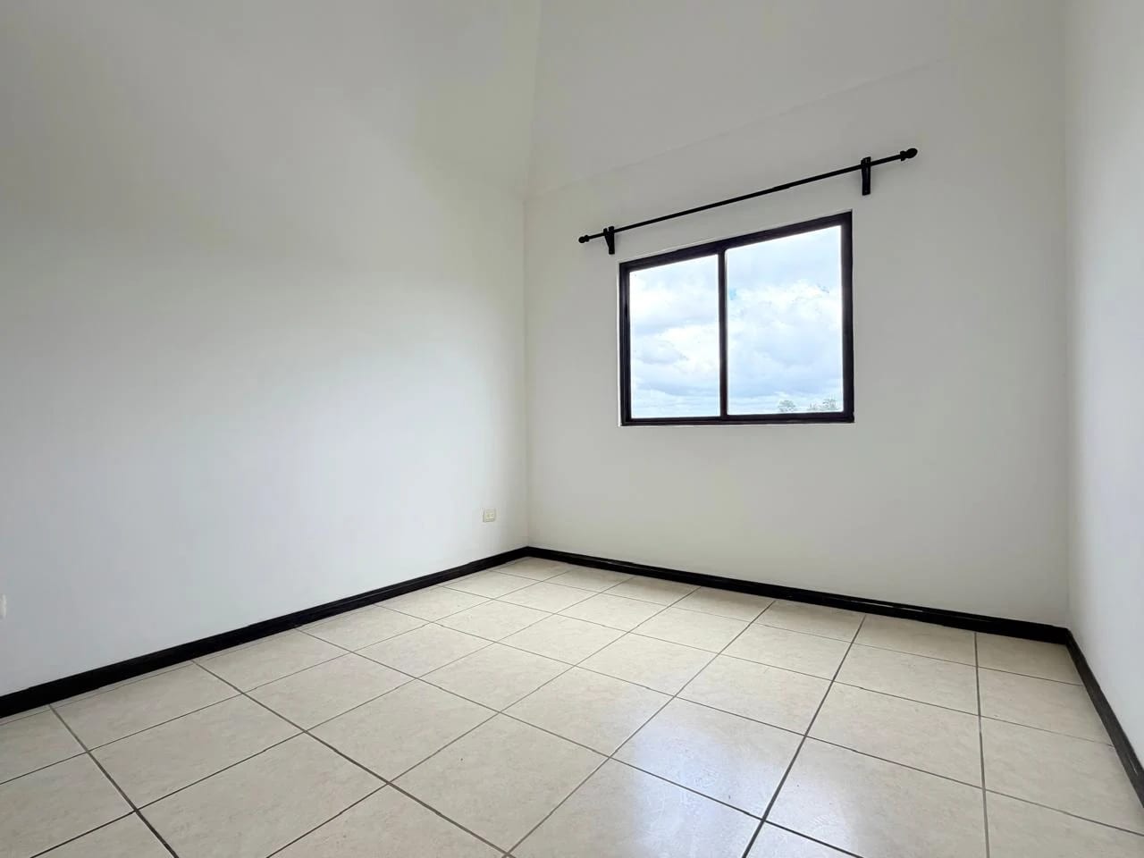 Casa en Venta en Zona 16, Vistas de San Isidro — Casa en Venta en Vistas de San Isidro, Zona 16, Guatemala, Ciudad — foto 13 de 17
