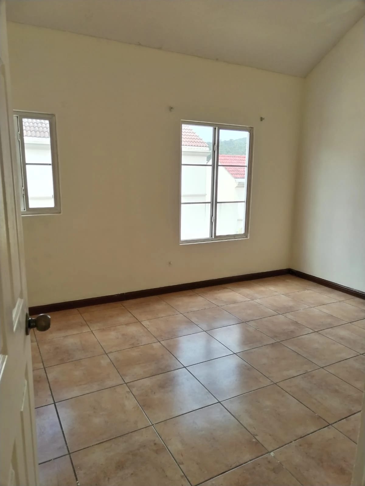 Casa en Renta en Condado Naranjo — Casa en Alquiler en Condado Naranjo, Zona 4 Mixco, Guatemala, Ciudad — foto 10 de 17