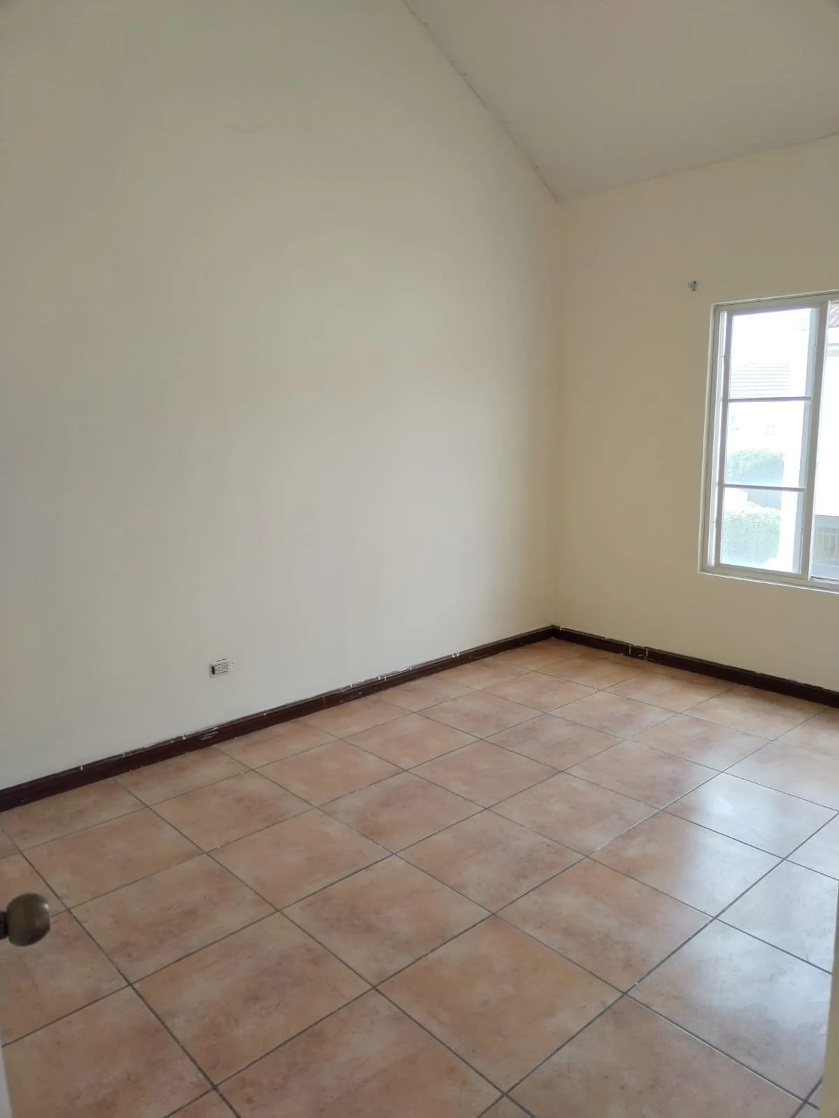 Casa en Renta en Condado Naranjo — Casa en Alquiler en Condado Naranjo, Zona 4 Mixco, Guatemala, Ciudad — foto 12 de 17