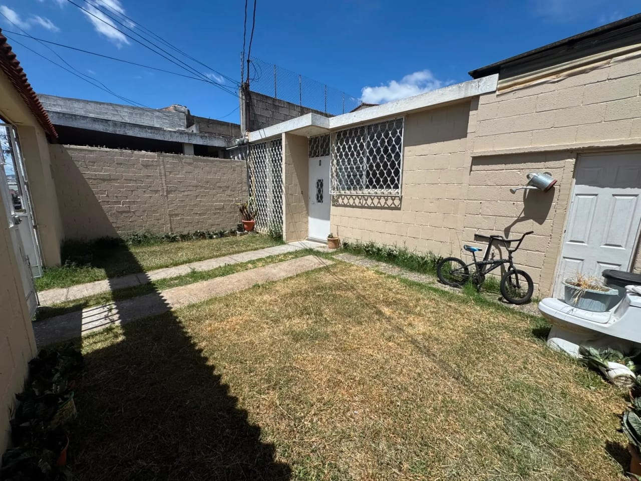 Casa en Venta en Lomas de Portugal, Zona 1 de Mixco â Casa en Venta en Zona 1 Mixco, Guatemala, Ciudad â foto 3 de 13