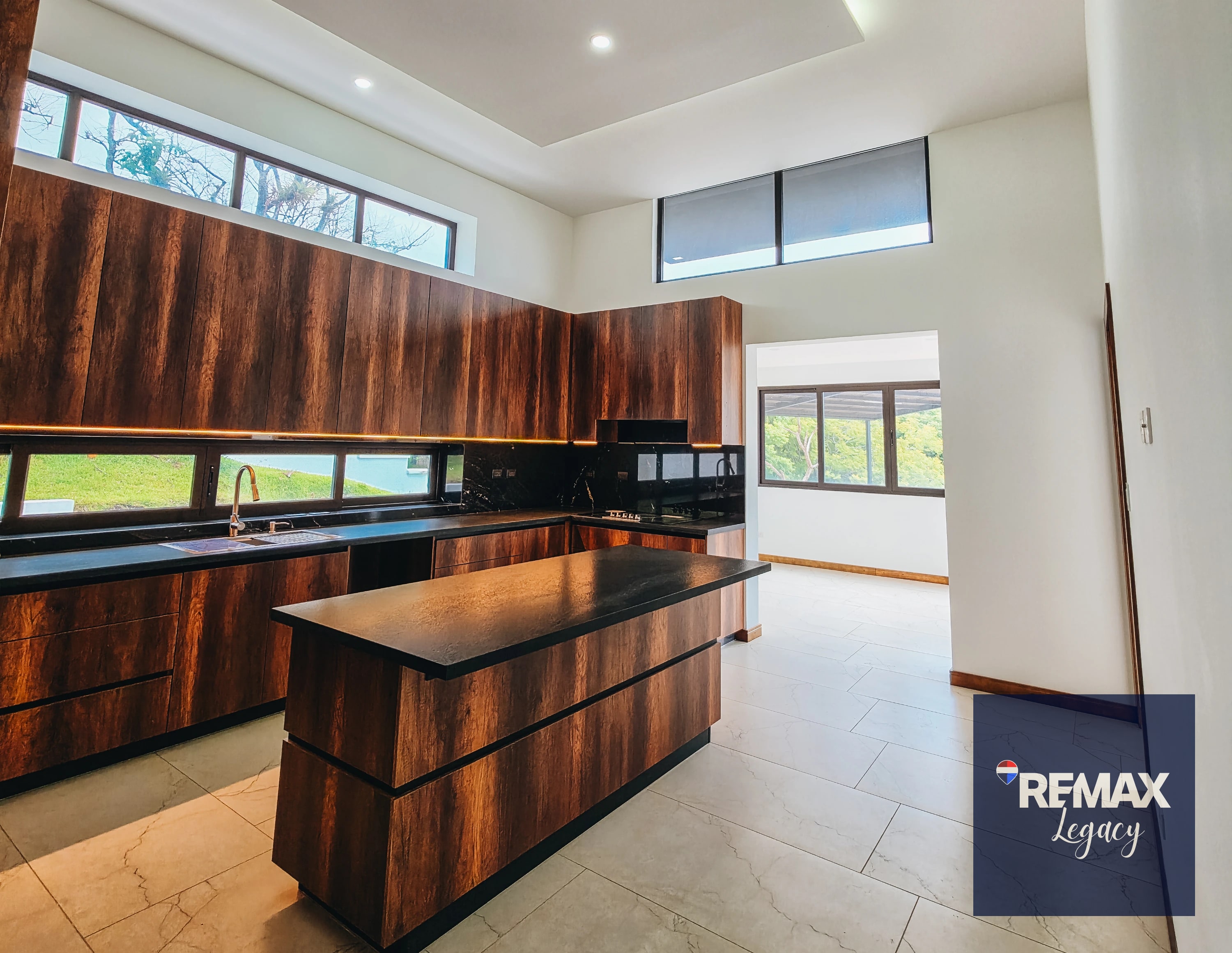 Casa Venta | Residencial El Pino - Sausalito | Km 20.5 CAES — Casa en Venta en Sausalito, Carretera a El Salvador, Guatemala, Ciudad — foto 8 de 14
