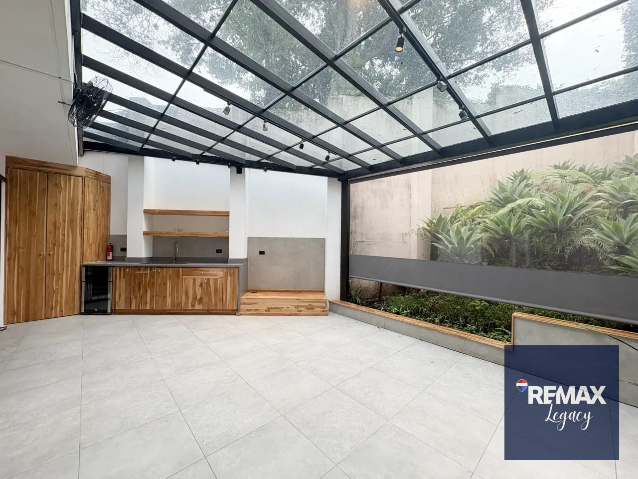 CASA RENTA | CONDOMINIO JARDINES DEL PRADO — Casa en Alquiler en El Prado, Zona 10, Guatemala, Ciudad — foto 3 de 12