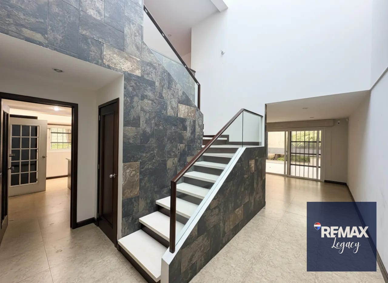 CASA RENTA | CONDOMINIO JARDINES DEL PRADO — Casa en Alquiler en El Prado, Zona 10, Guatemala, Ciudad — foto 4 de 12